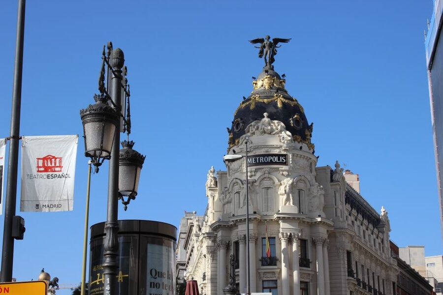 Royal Palace of Madrid Skip-the-Line and Retiro Park Tour - Who should book this Madrid tour?