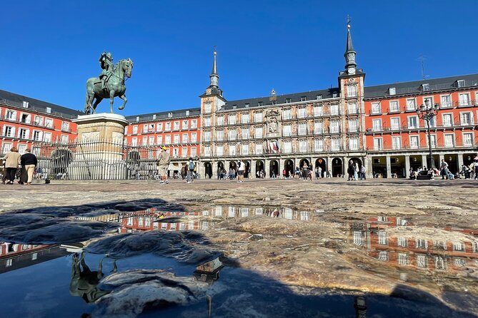 Royal Palace of Madrid Small Group Skip the Line Ticket - Starting near Plaza Mayor, not at the palace