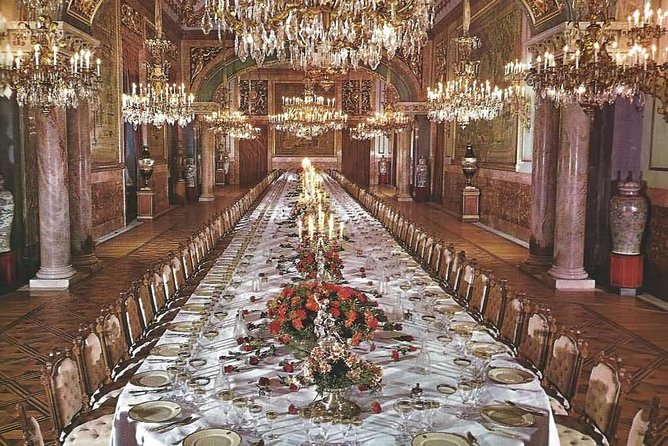 Royal Palace + Old City Madrid Exclusive Guided Walking Tour - Inside the Royal Palace for 2.5 hours