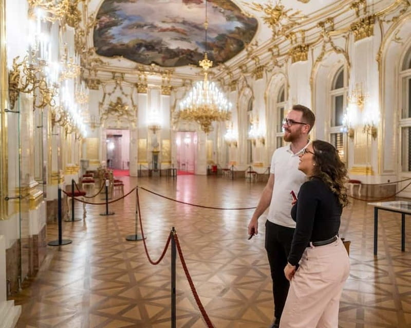 Schönbrunn Palace: Exclusive Ticket after the opening hours - Why an after-hours visit changes Schönbrunn