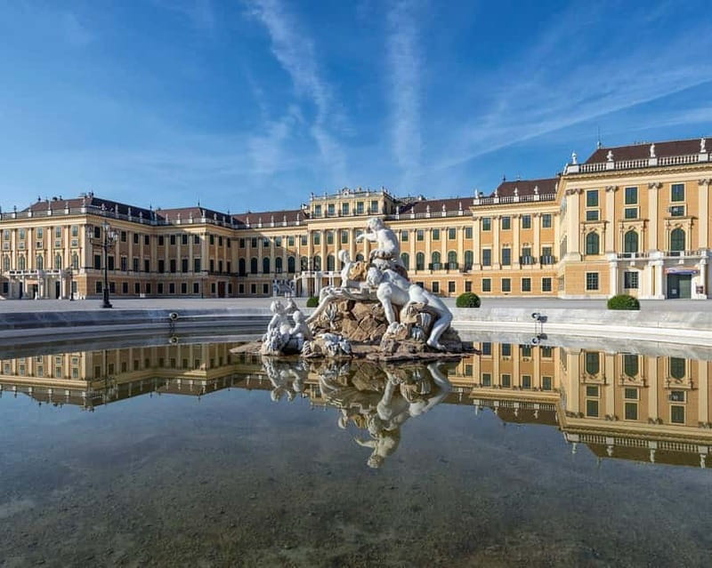 Schönbrunn Palace: Exclusive Ticket after the opening hours - Franz Joseph’s rooms: plain by imperial standards