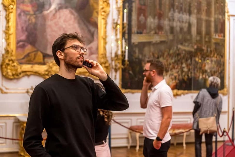 Schönbrunn Palace: Exclusive Ticket after the opening hours - What the audio guide adds in 17 languages