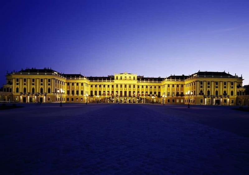 Schönbrunn Palace: Exclusive Ticket after the opening hours - Meeting inside the palace at 5:30 PM