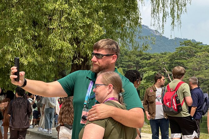 Seoul City Half Day Tour-Gyeongbok Palace Guard Changing Ceremony - The ginseng center: useful stop or unwanted sales pitch?
