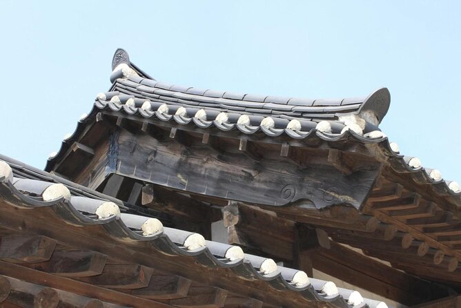 Seoul City Sightseeing Tour Including Gyeongbokgung Palace, N Seoul Tower, and Namsangol Hanok Village - Gyeongbokgung Palace and the Joseon court