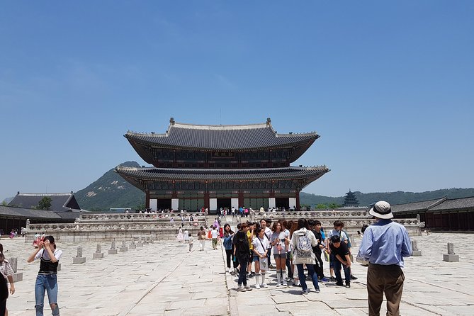 Seoul City Sightseeing Tour Including Gyeongbokgung Palace, N Seoul Tower, and Namsangol Hanok Village - Jogyesa Temple and the first glimpse of Seoul