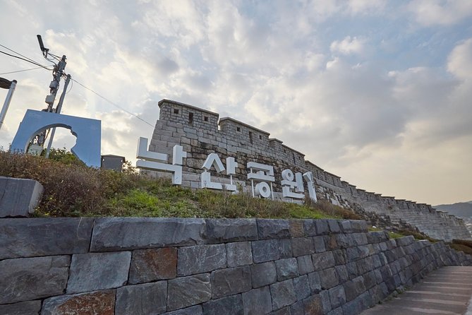 Seoul: Gyeongbok Palace, Bukchon Village, and Gwangjang Tour - Why this Seoul tour works well for a first visit