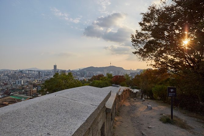 Seoul: Gyeongbok Palace, Bukchon Village, and Gwangjang Tour - Bugak Skyway and Seoul from above