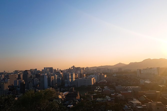 Seoul: Gyeongbok Palace, Bukchon Village, and Gwangjang Tour - Gwangjang Market: the right place to finish hungry