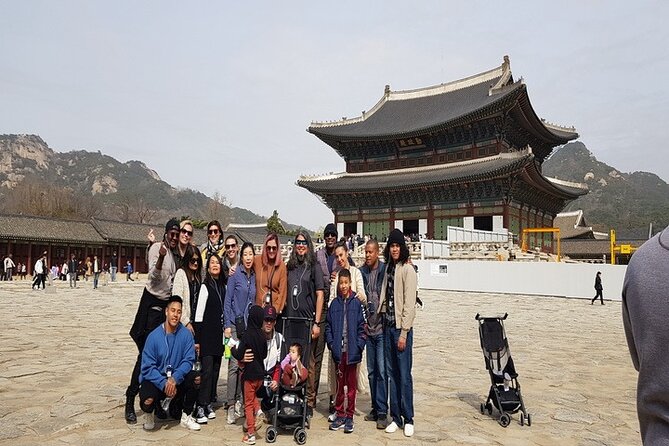 Seoul: Gyeongbokgung Palace Half Day Tour - Why Gyeongbokgung deserves your morning