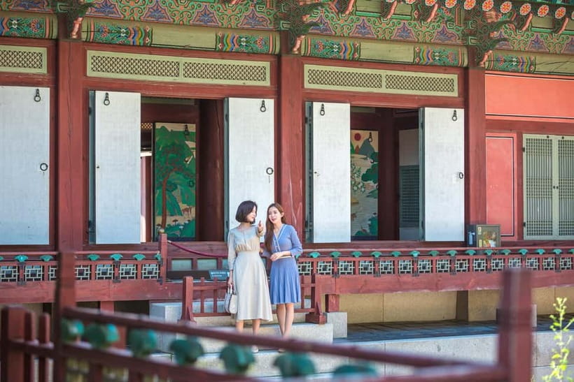 Seoul: Gyeongbokgung Palace Half Day Tour - Which guide might you get?