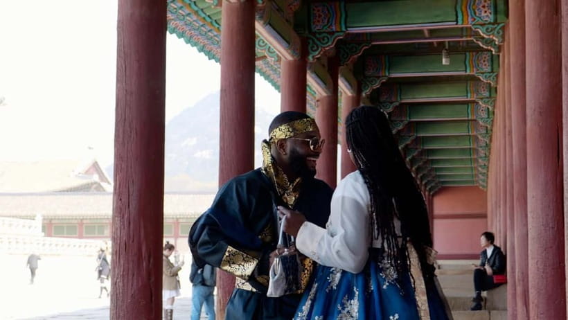 Seoul Half-Day City Highlight, Palace Tour with Hanbok - How the guiding affects the experience
