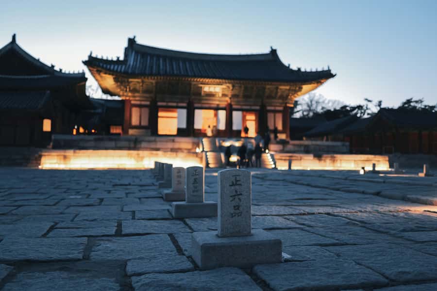 Seoul: Palace, Temple and Market Guided Foodie Tour at Night - What to bring and how to prepare