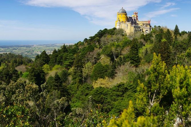 Sintra & Cascais Day Tour with Pena Palace Entry and Gardens Walk - The morning ride and pickup details