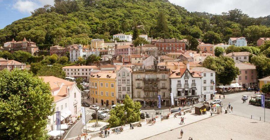 Sintra: Half-Day Tour with Royal Palace Ticket - Meeting at Cityrama Gray Line