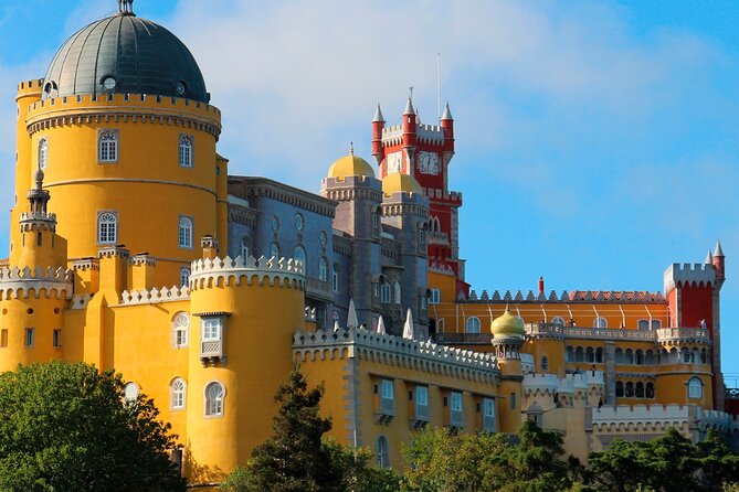 Sintra Historical Jeep Adventure - Palaces & Secret Routes - Sintra historic center and the pastry break