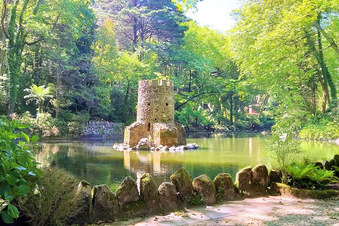 Sintra, Pena Palace, Cabo da Roca and Cascais from Lisbon - Guides, languages and the group experience