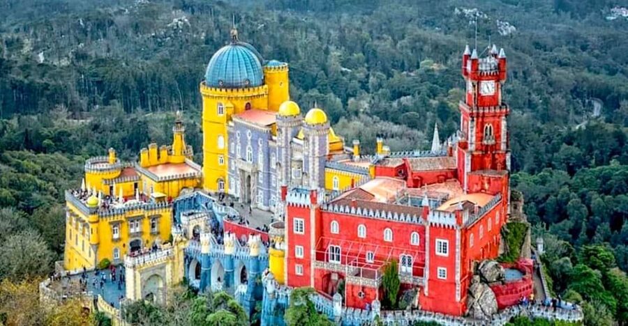 Sintra: Pena Palace, Moorish Castle, Regaleira, & Monserrate - Starting high at the Castle of the Moors