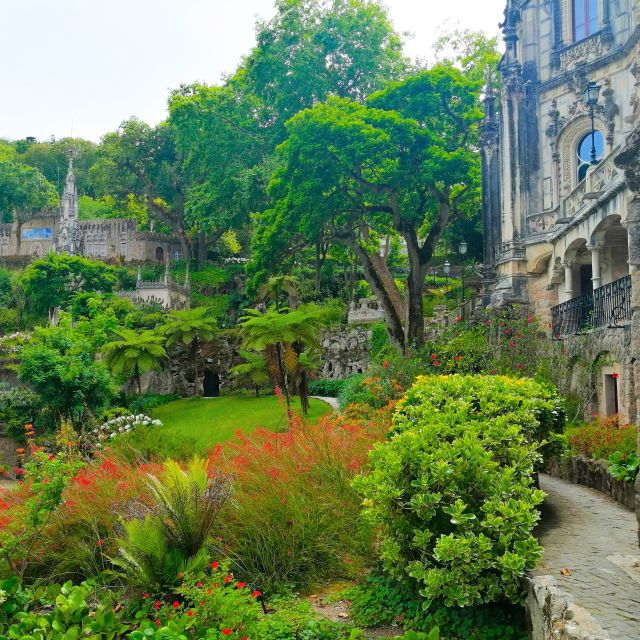 Sintra: Truly Private Tour to Pena Palace & Regaleira - A useful pause in Sintra’s old town