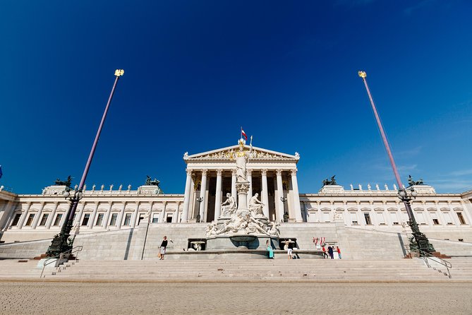 Skip-the-Line Schonbrunn Palace Guided Tour and Vienna Historical City Tour - A fast introduction to Vienna from the Ringstrasse