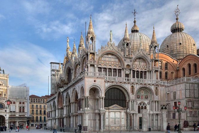 Skip the Line Venice Doge's Palace and St. Mark's Basilica Tour - Finding the Campo San Zaccaria meeting point