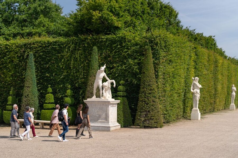 Skip-the-Line Versailles Palace Tour by Train from Paris - The gardens, fountains, and Musical Gardens
