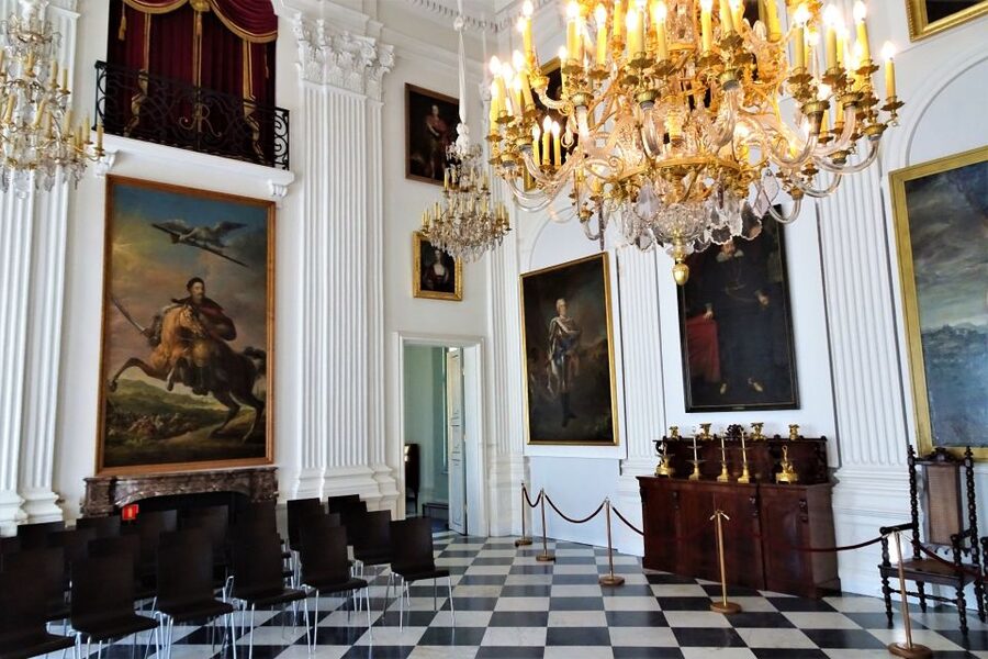 Skip-the-Line Wilanow Palace and Gardens Private Tour Warsaw - The gardens: a needed change of pace