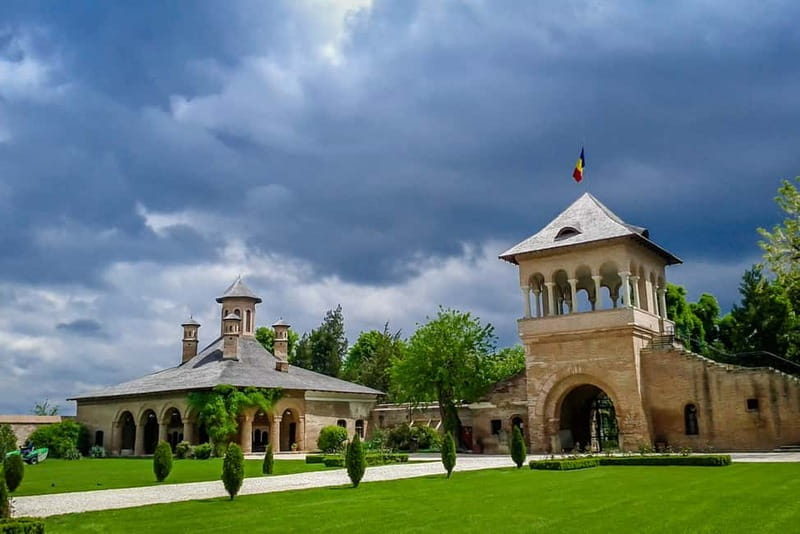 Small Group Tour to Mogosoaia Palace & Snagov Monastery - Why these two Bucharest side trips work together