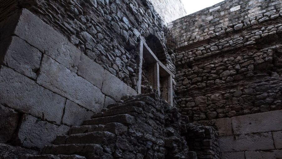 Split: Game of Thrones Tour with Diocletian's Palace Cellar - Key points at a glance