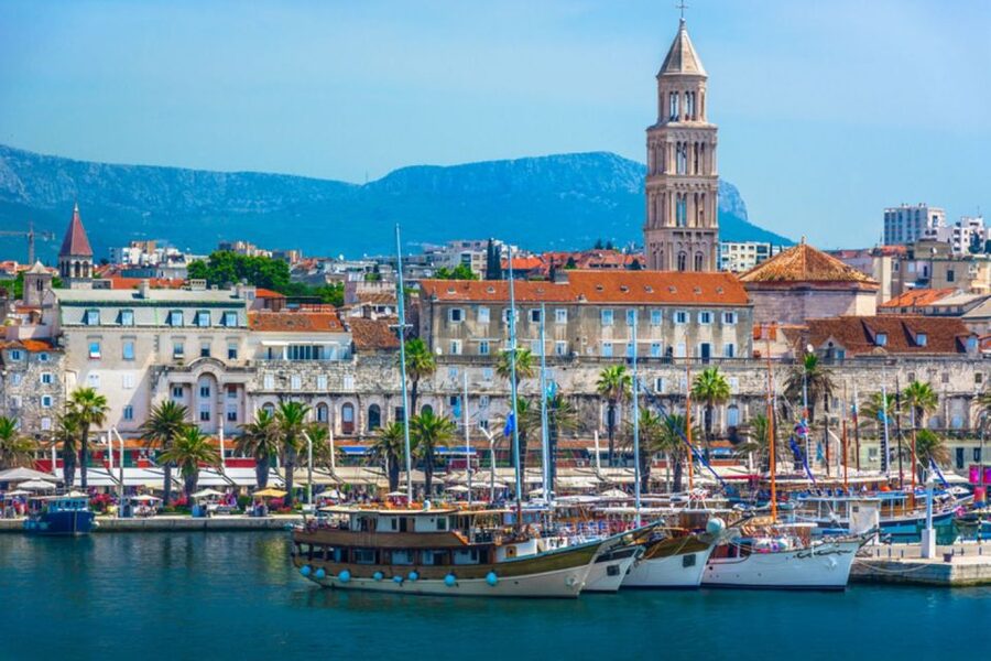 Split: Old Town & Diocletian's Palace Earlybird Walking Tour - Meeting the guide at Split Port