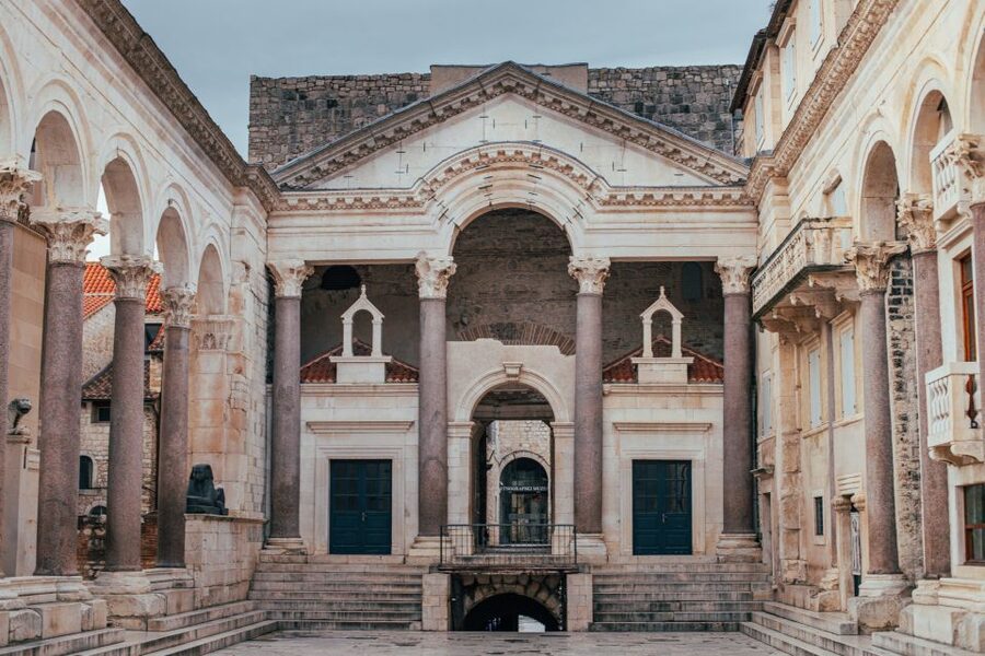 Split: Palace & Old Town Private Walking Tour-Entrance incl. - Entering through the south gate and palace cellars