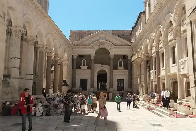 SPLIT-PRIVATE Walking Tour of Diocletian's Palace & Old Town - The Peristyle and Vestibule reveal imperial Split