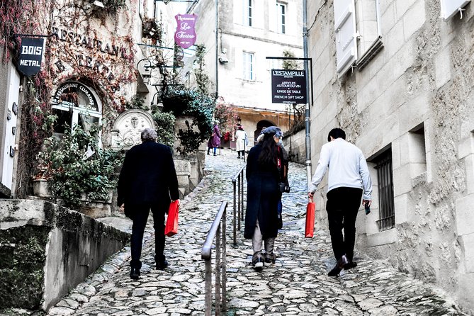 St-Emilion & Médoc Wine Day Tour: Chateaus, Tastings and Lunch - Starting in Bordeaux with a small group