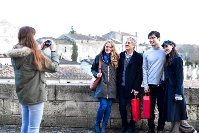 St-Emilion & Médoc Wine Day Tour: Chateaus, Tastings and Lunch - Crossing to Médoc and Château Dauzac