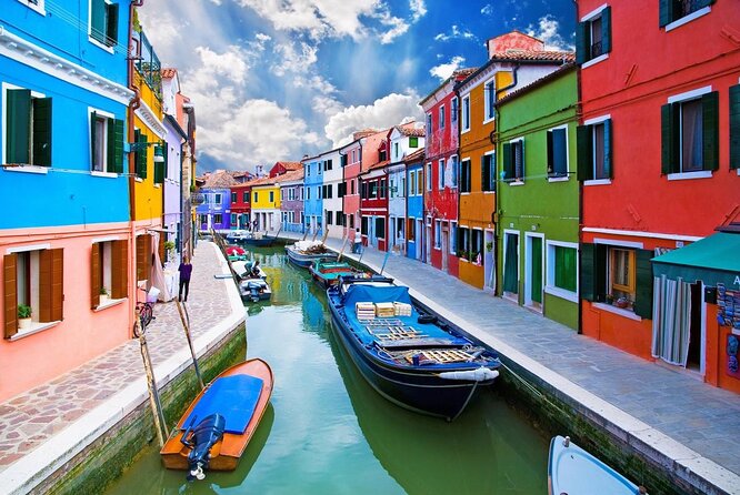 St Mark's, Doge's Palace, with Murano and Burano & Gondola Ride - Why this full-day Venice plan works