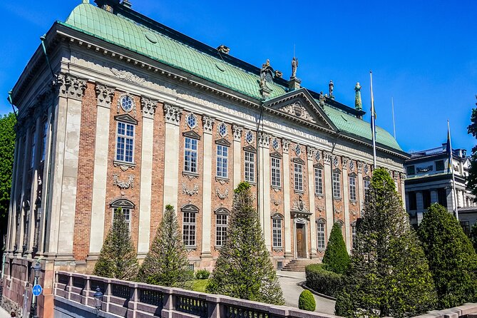 Stockholm Royal Palace Museums Gamla Stan Skip-the-line Tour - What the Gamla Stan walk adds