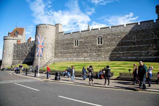 Summer Special: Buckingham Palace & Windsor Castle Tour - Timing, comfort, and the real pace
