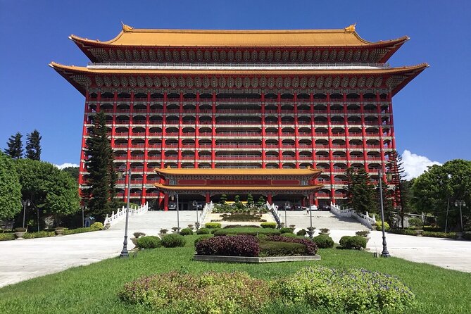 Taipei City Morning Tour with National Palace Museum entry - Why this half-day route works in Taipei