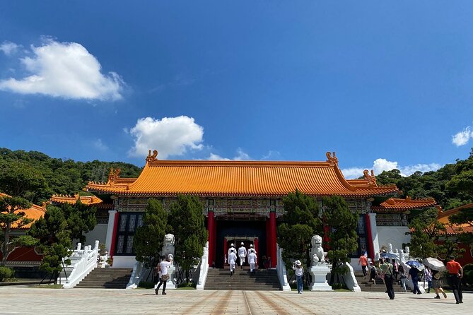 Taipei City Morning Tour with National Palace Museum entry - What the transportation and timing add