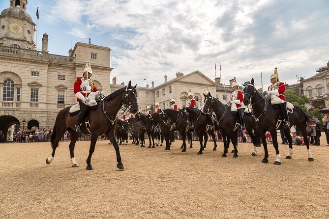 The Changing of the Guard Tour and Buckingham Palace - Horse Guards Parade and the final walk to Trafalgar Square