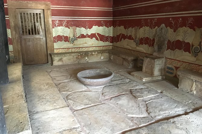 The Palace of Knossos with Skip-the-Line Ticket - Meeting at the palace entrance