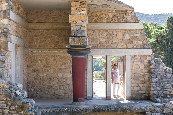 The Palace of Knossos with Skip-the-Line Ticket - Following the 90-minute route through Knossos
