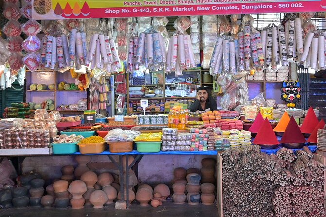 Tipu Palace + Koté Vishnu + Fort + KR Market + Jain Temple = Bengaluru Pété Walk - The Jain Temple Finish