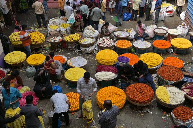 Tipu Palace + Koté Vishnu + Fort + KR Market + Jain Temple = Bengaluru Pété Walk - Price, Group Size, and Overall Value