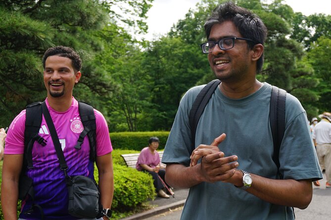 Tokyo Castle, Imperial Palace, Shogun & Garden Walking Tour - What the guides add