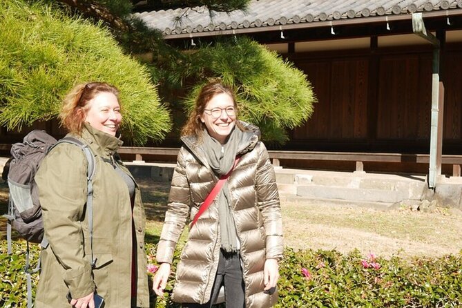 Tokyo: Edo Castle & East Garden of the Imperial Palace Tour - Gardens, ponds, koi, and quiet pauses
