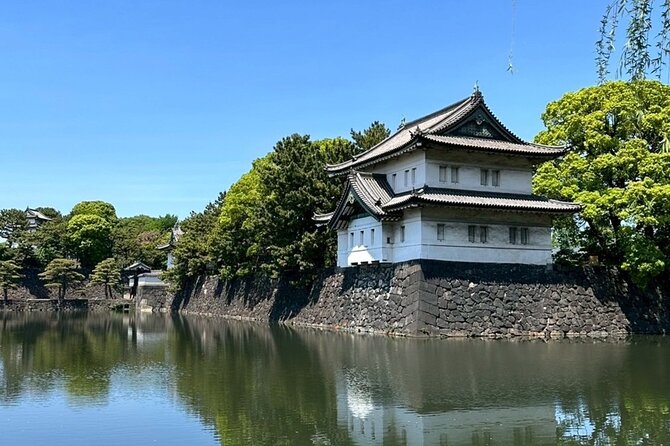 Tokyo: Imperial Palace and Shogun Historical Walking Tour - Why the Imperial Palace East Gardens are worth your time