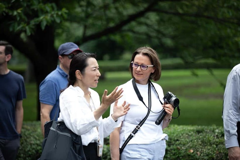 Tokyo: Imperial Palace East Gardens Walking Tour - Entering the East Gardens