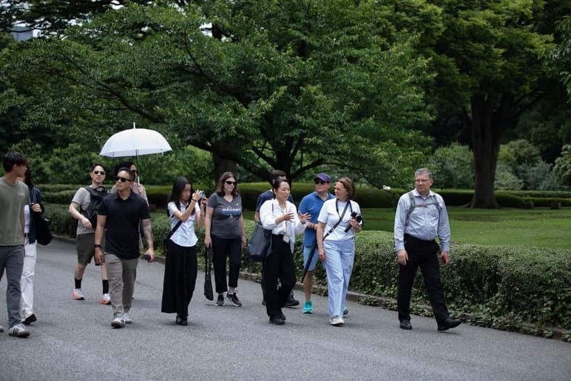 Tokyo: Imperial Palace East Gardens Walking Tour - What the guides add to the experience