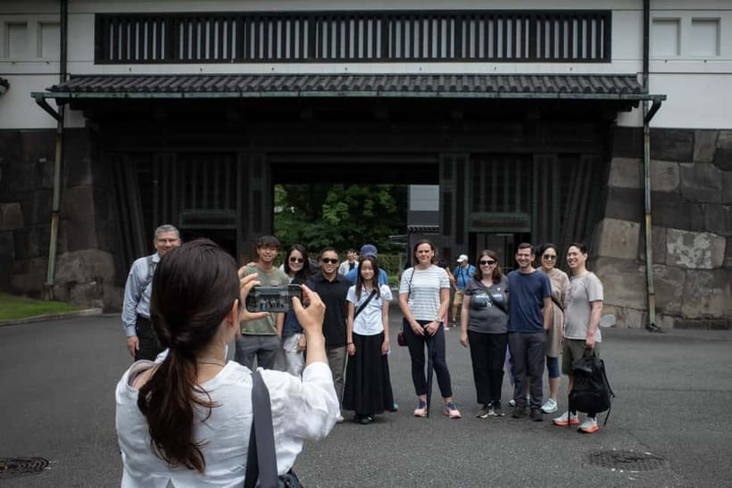 Tokyo: Imperial Palace East Gardens Walking Tour - Meeting at Wadakura Fountain Park